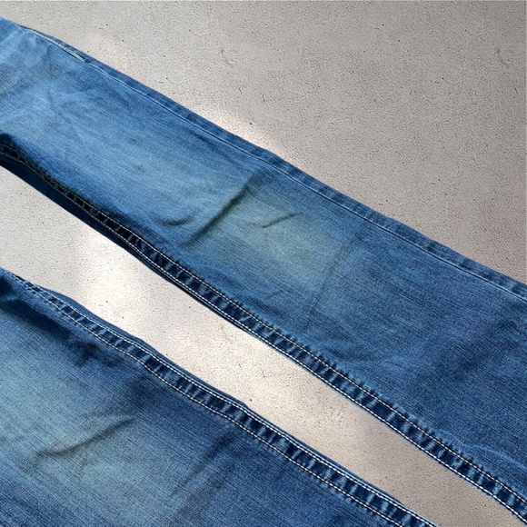 BKE “Payton” Low Rise Bootcut Jeans - Picture 7 of 8